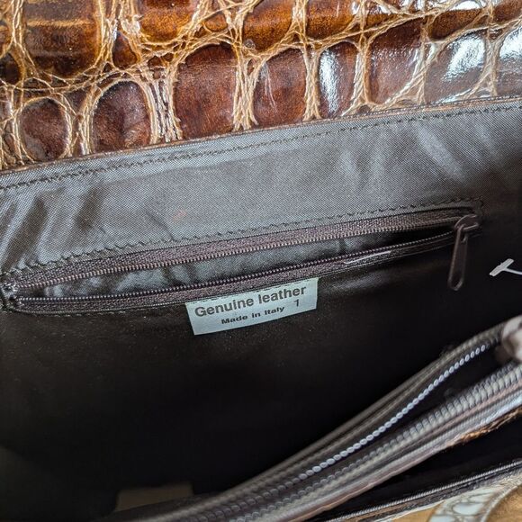 Vintage Italian Leather Purse – Embossed Croc & Suede – Metal Handle – Made in I - Picture 8 of 9